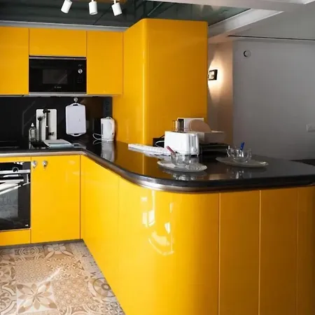 Charmant A Avec Balcon 30 M² Cannes